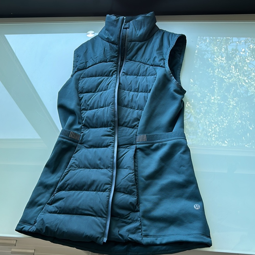 Lululemon Vest in great condition